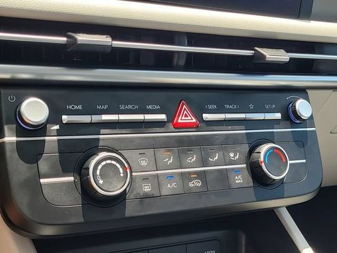 Used 2025 Hyundai Tucson SE FWD image 23