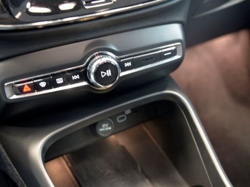 Used 2023 Volvo C40 P8 Recharge Plus image 24