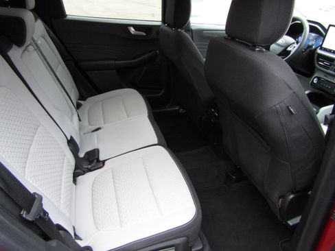 Used 2023 Ford Escape Active w/ Tech Pack #2 AWD/4WD image 18