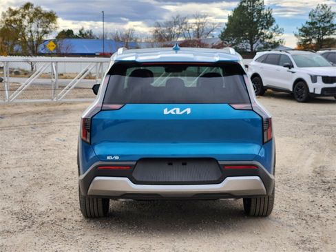 New 2026 Kia EV9 Wind image 11