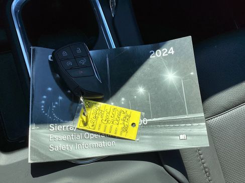 Used 2024 GMC Sierra 1500 Denali w/ Denali Reserve Package image 21