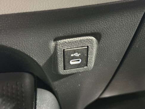 Used 2023 Toyota Corolla LE image 34