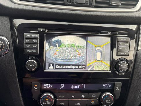 Used 2014 Nissan Rogue SL AWD/4WD image 19