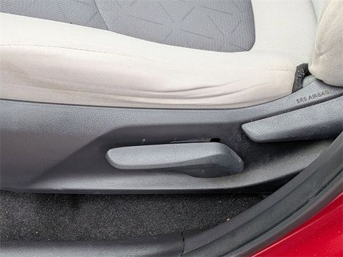 Used 2019 Toyota RAV4 XLE image 28