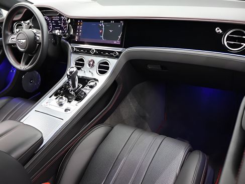 Used 2022 Bentley Continental GT AWD/4WD image 2