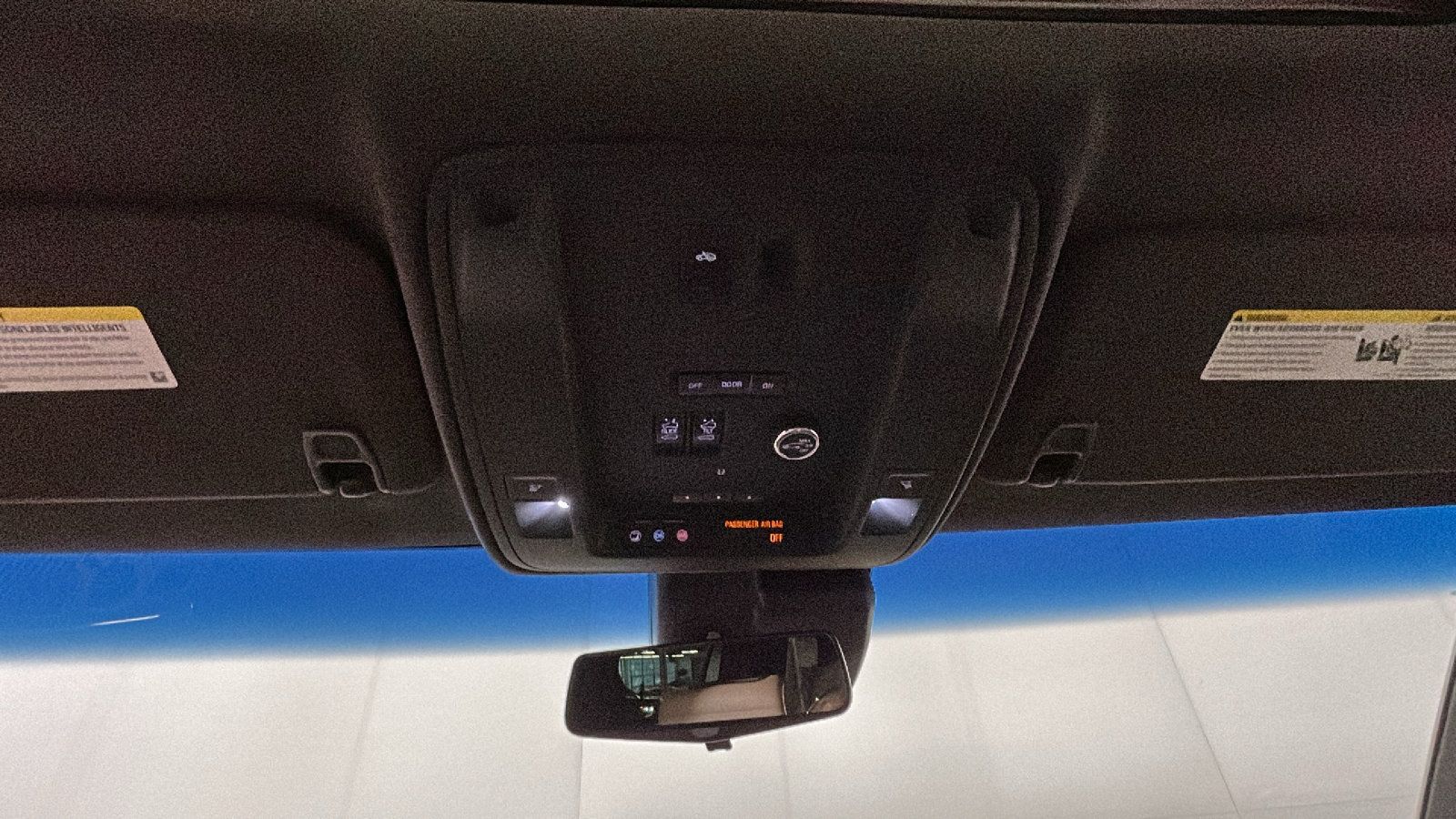 Used 2019 Cadillac Escalade Platinum RWD image 30