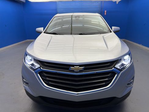 Used 2021 Chevrolet Equinox LT image 3