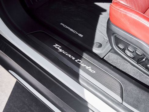 Used 2020 Porsche Taycan Turbo image 36