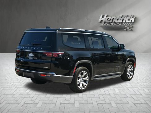 Used 2022 Jeep Wagoneer Series II AWD/4WD image 10
