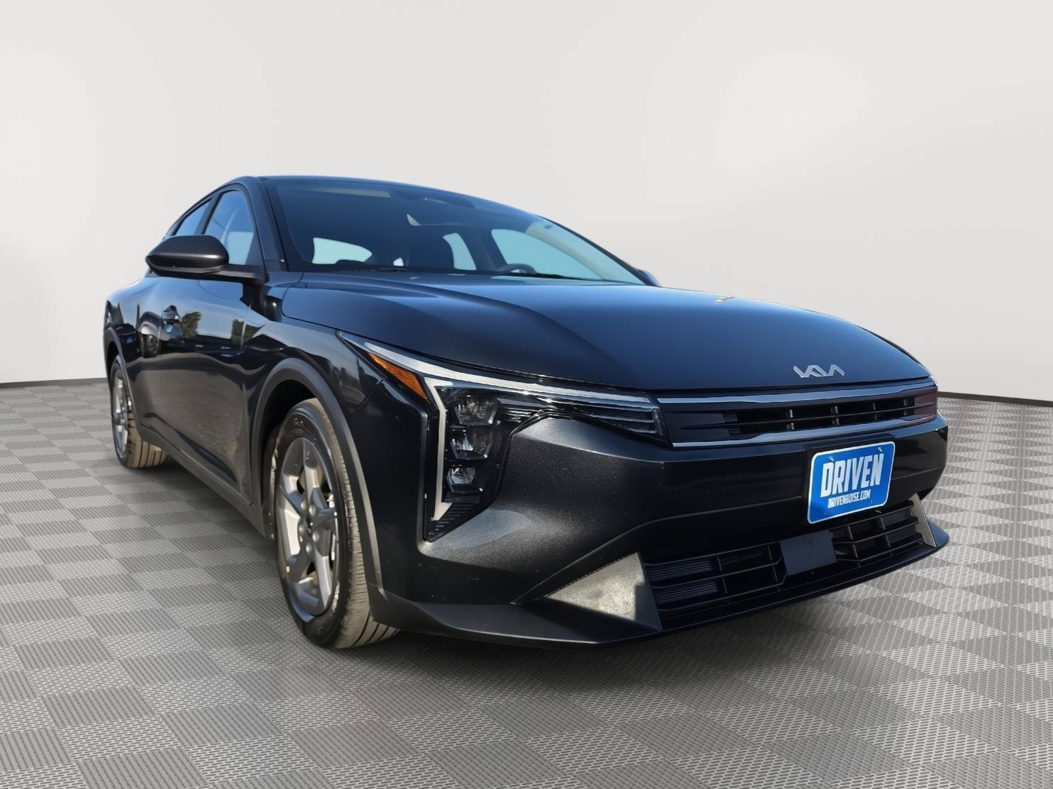 Used 2025 Kia K4 FWD image 3
