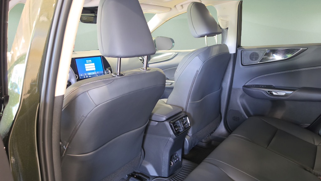New 2026 Lexus NX 350 AWD w/ Accessory Package (2T) image 17