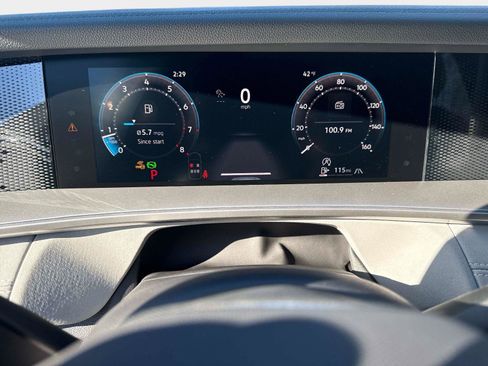 New 2026 Volkswagen Tiguan SE image 28