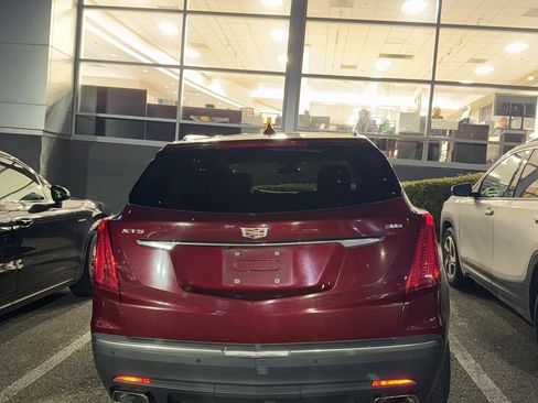 Used 2017 Cadillac XT5 Luxury w/ Driver Awareness Package image 5