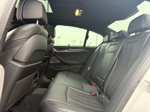 Used 2022 BMW M550i xDrive w/ Executive Package image 31