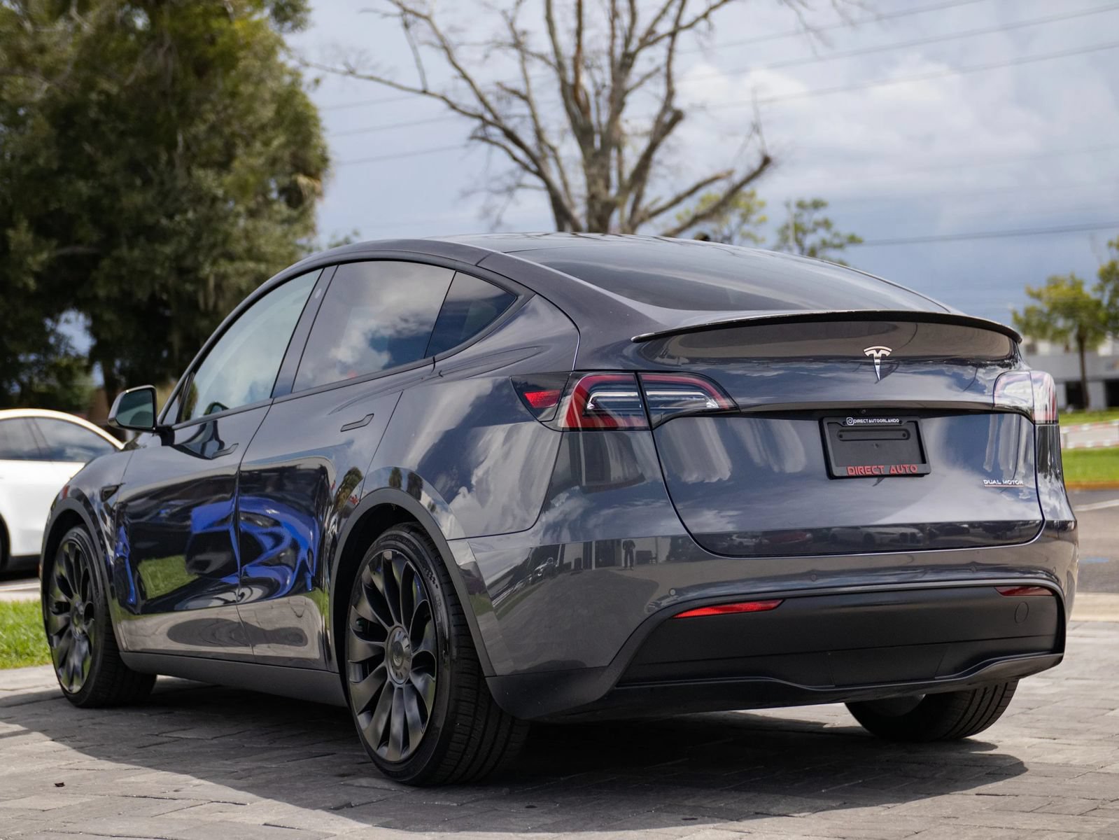 Used 2022 Tesla Model Y Performance AWD/4WD image 9