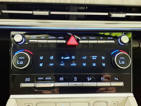 Used 2025 Hyundai Santa Fe Calligraphy AWD/4WD image 20