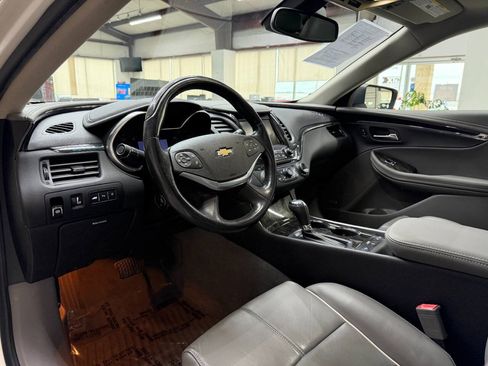 Used 2014 Chevrolet Impala LTZ FWD image 19