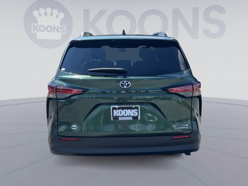 Used 2022 Toyota Sienna LE FWD image 5