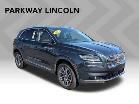 Used 2022 Lincoln Nautilus Standard w/ Premium Package image 3