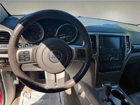 Used 2013 Jeep Grand Cherokee Laredo image 33