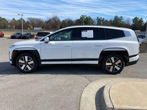 Used 2026 Hyundai Ioniq 9 SEL image 4