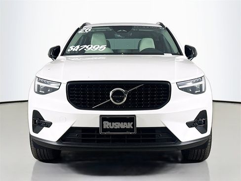 Certified 2026 Volvo XC40 B5 Plus w/ Protection Package Premier image 2