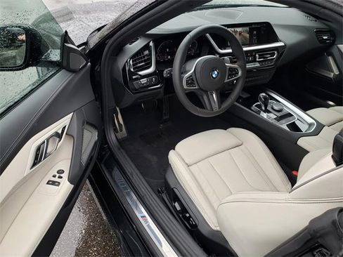 New 2026 BMW Z4 sDrive30i w/ Shadowloine Package image 9