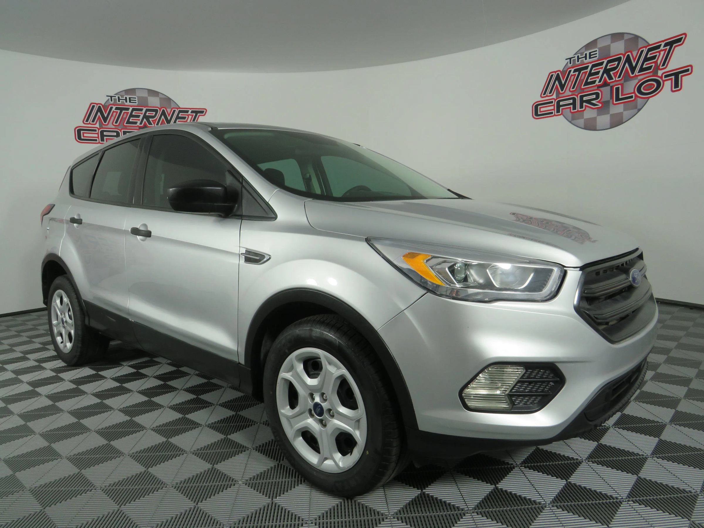 Used 2019 Ford Escape S FWD image 2