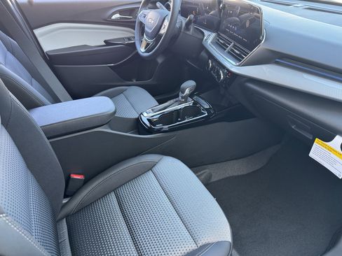 New 2026 Chevrolet Trax LT w/ Driver Confidence Package image 22