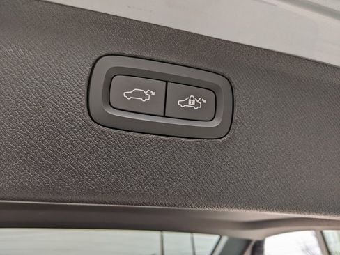 Certified 2024 Volvo XC90 T8 Plus w/ Protection Package Premier image 29