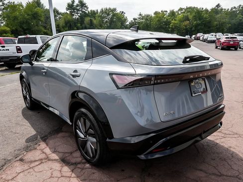 Used 2023 Nissan Ariya AWD image 4