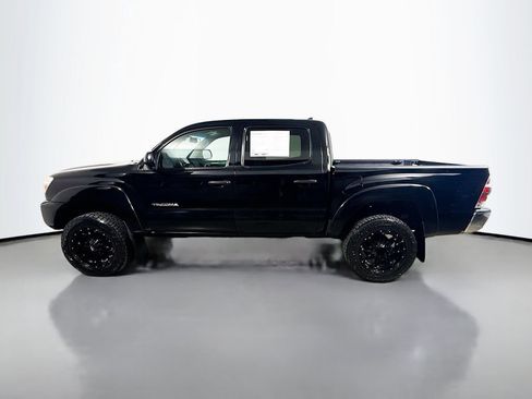 Used 2014 Toyota Tacoma 4x4 Double Cab w/ SR5 Package image 4