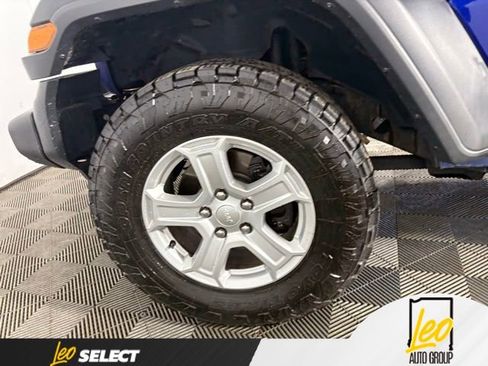 Used 2018 Jeep Wrangler Sport AWD/4WD image 21