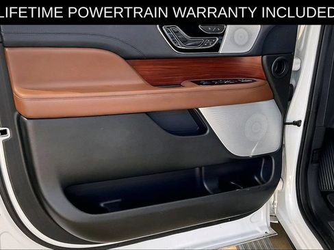 Used 2022 Lincoln Navigator L Reserve RWD image 16