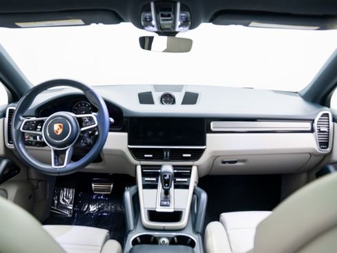 Certified 2023 Porsche Cayenne S image 11