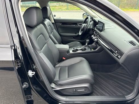 Used 2024 Honda Civic Touring image 9