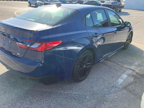 Used 2025 Toyota Camry SE FWD image 10