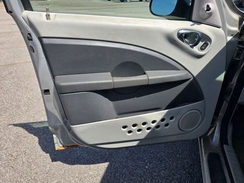 Used 2007 Chrysler PT Cruiser FWD image 9