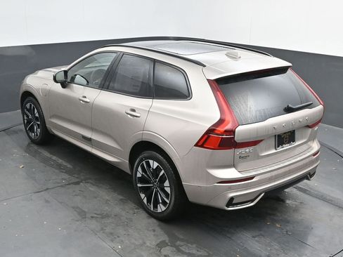 New 2026 Volvo XC60 T8 Plus w/ Protection Package Premier image 36