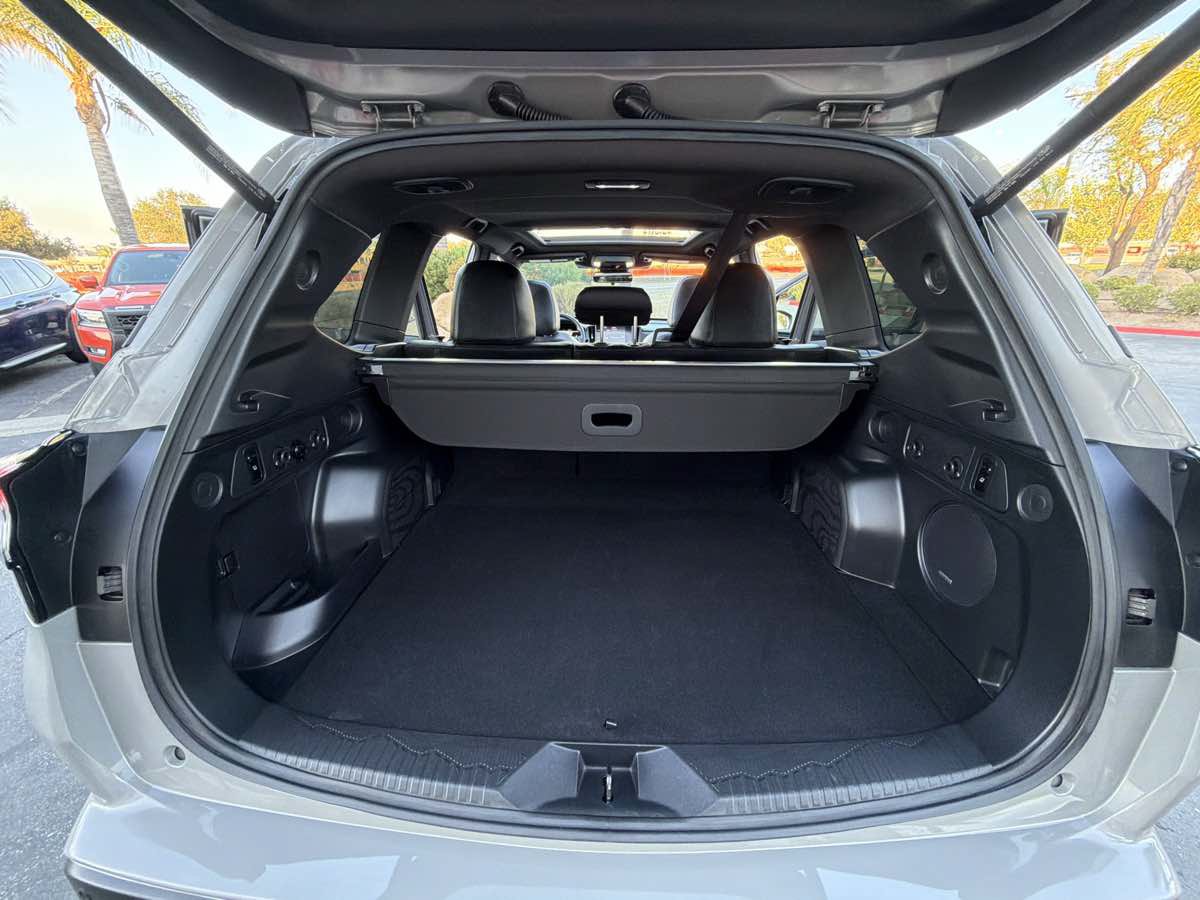 Used 2025 Subaru Forester Limited AWD/4WD image 28