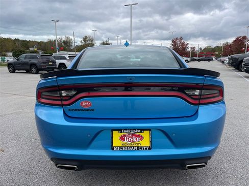Used 2023 Dodge Charger SXT w/ Blacktop Package image 6