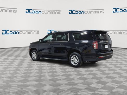 Used 2024 Chevrolet Suburban LT image 6