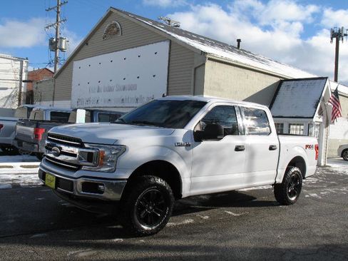 Used 2019 Ford F150 XLT w/ Equipment Group 301A Mid image 3
