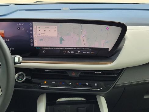 Used 2025 Buick Envision Avenir AWD/4WD image 16