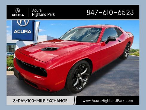 Used 2016 Dodge Challenger SXT Plus RWD image 1