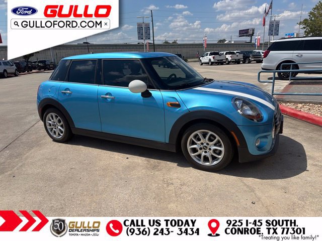 Used 2017 MINI Cooper 4-Door Hardtop FWD image 2