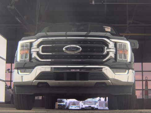 Used 2022 Ford F150 XLT w/ Equipment Group 302A High AWD/4WD image 11