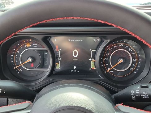 Used 2024 Jeep Wrangler Unlimited Rubicon w/ XTREMEE 35" Tire Package image 27