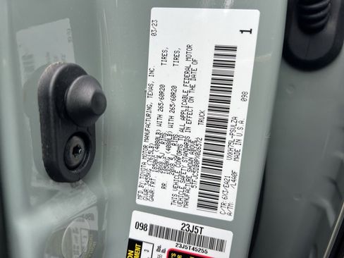 Used 2023 Toyota Tundra Limited image 26