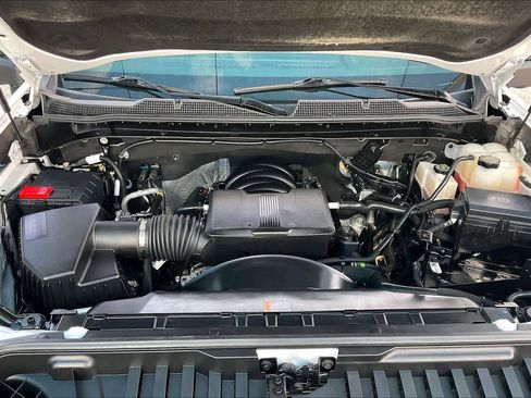 Used 2025 Chevrolet Silverado 2500 LT w/ Convenience Package image 29